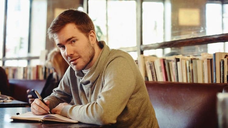 Escribe y publica tu novela con Javier Ruescas