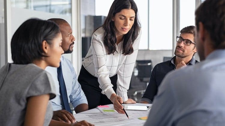 Agile Leadership and Resilient Teams