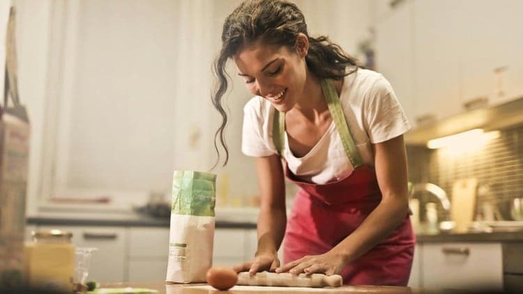 Deliciously Easy: Cooking & Baking for Beginners