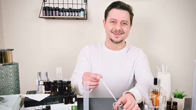The Ultimate Online Perfume Course 2026