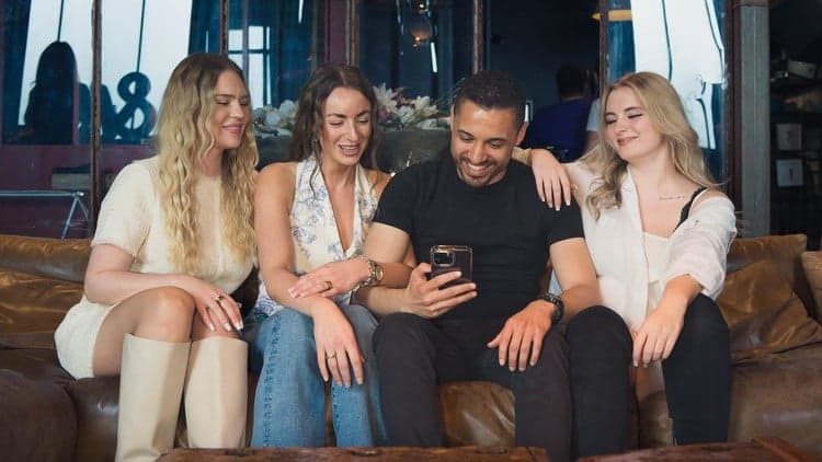 Master the Art of Dating and Networking as a Digital Nomad