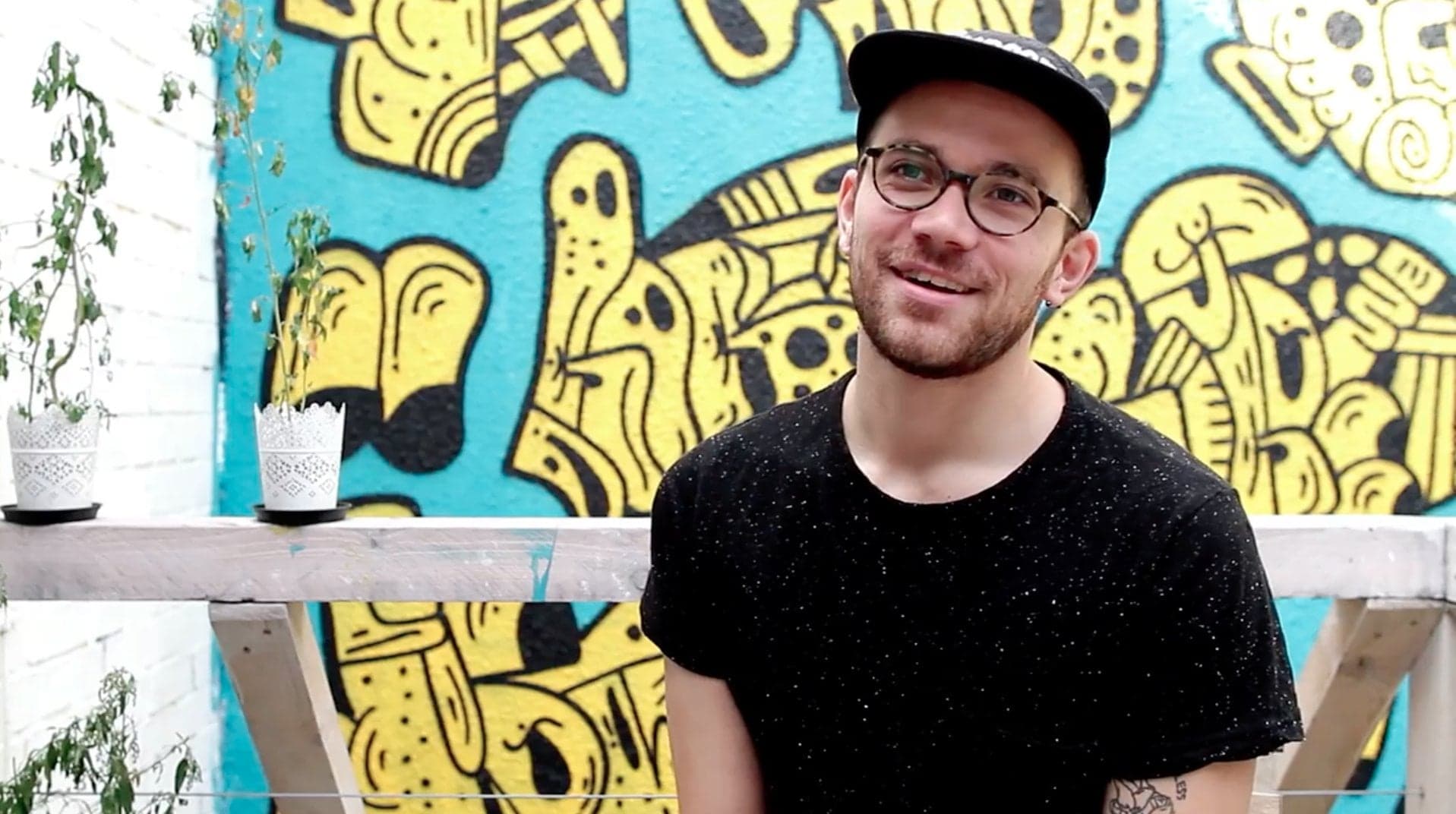 Hand Lettering Fun Phrases: Illustrated Wordplay through Typography