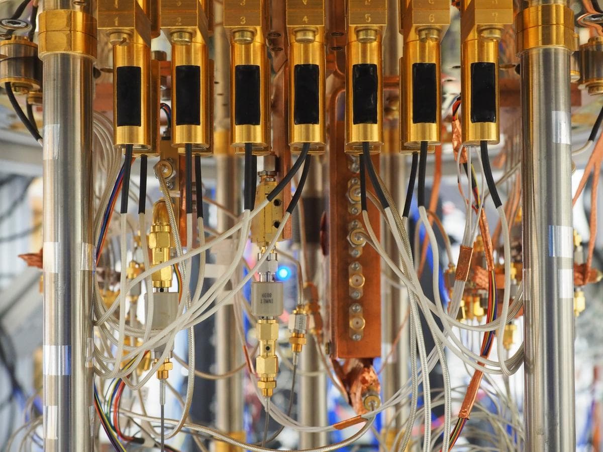 Quantum Computer Systems Design II: Principles of Quantum Architecture
